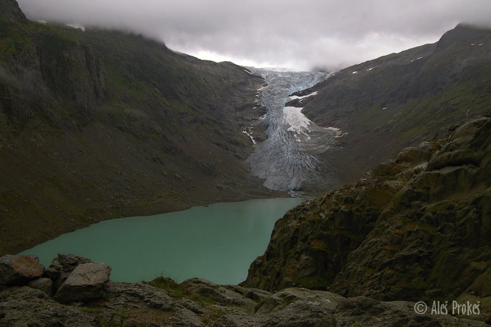 Jezero a mizející ledovec Trift, Bernský kanton