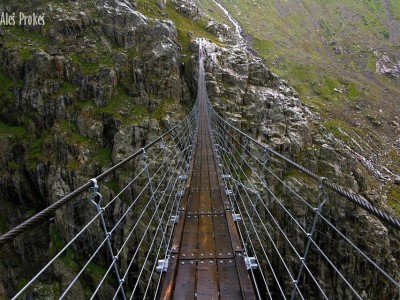 Trift Bridge, nejvyšší řetězový most v Evropě (100 m), Bernský kanton