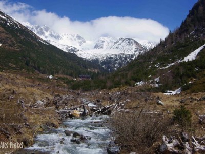 Vrcholy Baníkov, Plačtivá a Žiarská chata