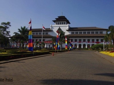 Vládní budova Gedung Sate, Bandung