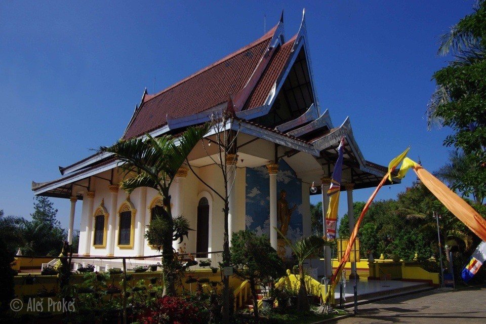 Komplex budhistických chrámů Vipassana Graha, Lembang