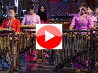 Představení v Saung Angklung Udjo