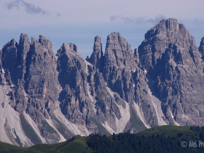 Zleva: Schlicker Zinnen, Nordturm, Sudturm, Steingruber Kogel