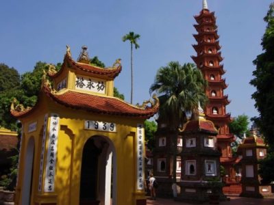 Pagoda Tran Quoc (Chùa Trấn Quốc) na ostrůvku Západního jezera (Hồ Tây), Hanoj